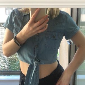 Forever 21 Cropped Denim Shirt 💓